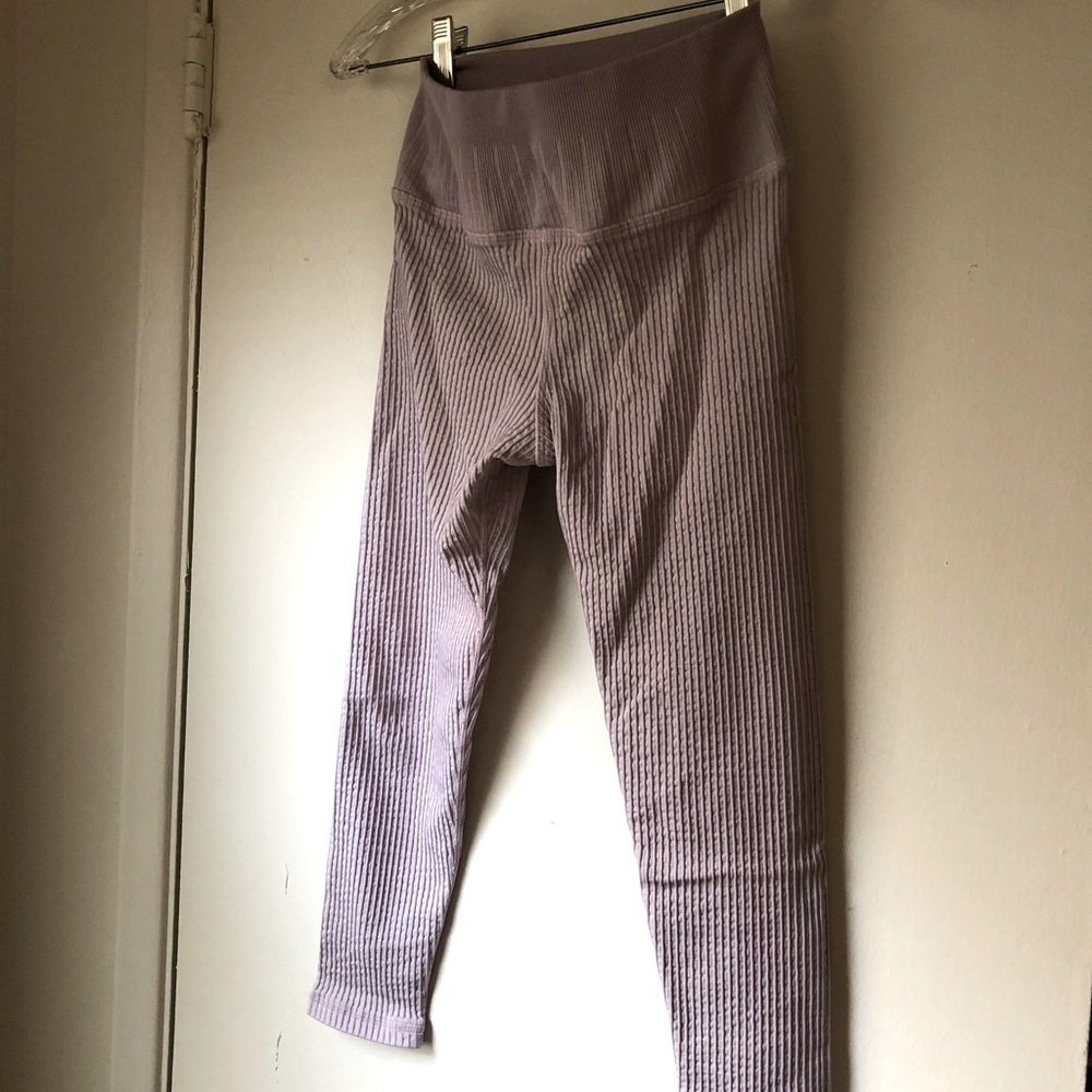 Avocado Athletic Leggings